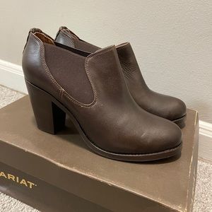 Ariat Geneva black walnut leather boots